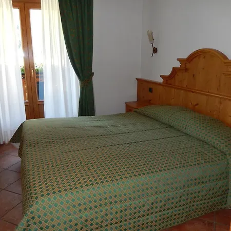 Du Soleil Hotel