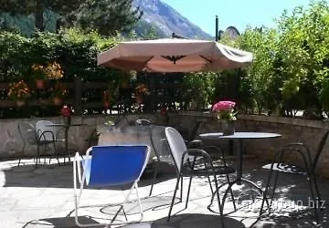 Du Soleil Hotel